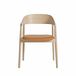 Andersen Furniture AC2 spisestol hvitpigmentert eik/konjakk