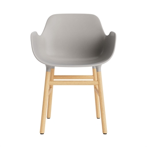 Normann Copenhagen Form Spisestuestol med Armlener Varm Grå/eik