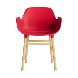 Normann Copenhagen Form spisestuestol med armlener lys rød/eik