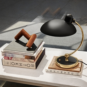 Lightyears Kaiser Idell 6631 Bordlampe Matt Sort til Gode Priser KAISER idell 6631 R bordlampe i forkromet stål med