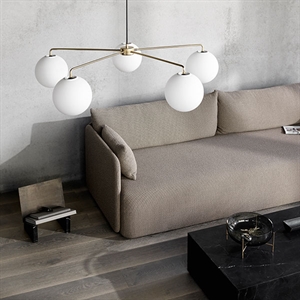 MENU Chambers Chandelier 96 Taklampe i Messing MENU Chambers Chandelier 96 Taklampe i Messing