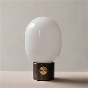MENU JWDA Metallic Bordlampe i Polert Brun Messing MENU JWDA Metallic Bordlampe i Polert Brun Messing