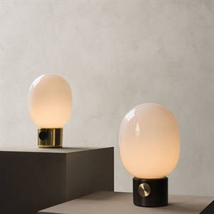 MENU JWDA Metallic Bordlampe i Polert Brun Messing MENU JWDA Metallic Bordlampe i Polert Brun Messing