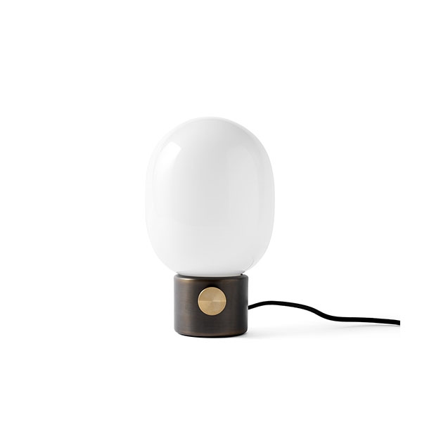 MENU JWDA Metallic Bordlampe i Polert Brun Messing MENU JWDA Metallic Bordlampe i Polert Brun Messing