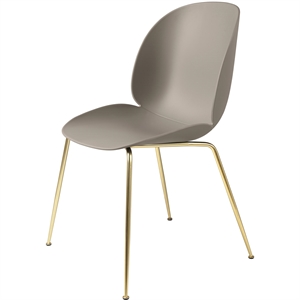 GUBI Beetle Spisestol Konisk Base Messing Matt/ Ny Beige