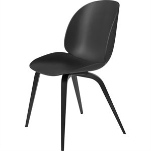 GUBI Beetle Spisestol Trebase Sort Bøk Matt/ Sort