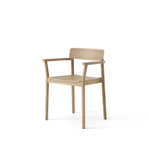 &Tradition Betty TK10 Spisestol med Armlener Eik