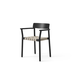 &Tradition Betty TK9 Spisestol med Armlener Sort/naturfarget