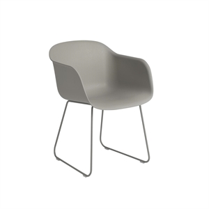 Muuto Fiber Spisestol med Armlener og Base Grå