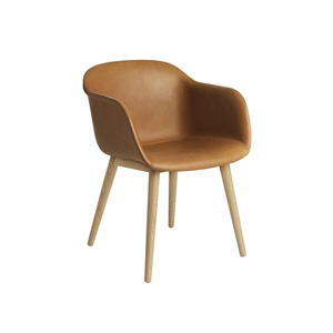 Muuto Fiber Spisestol med Armlener og Base Skinntrukket Konjakk/eik