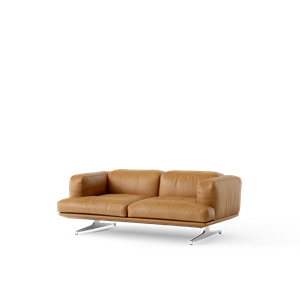 &Tradition Inland AV22 2-seters Sofa Konjakkfarget Skinn/polert Aluminium