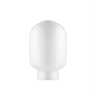 Normann Copenhagen Amp Bordlampe Hvit Reserveskjerm